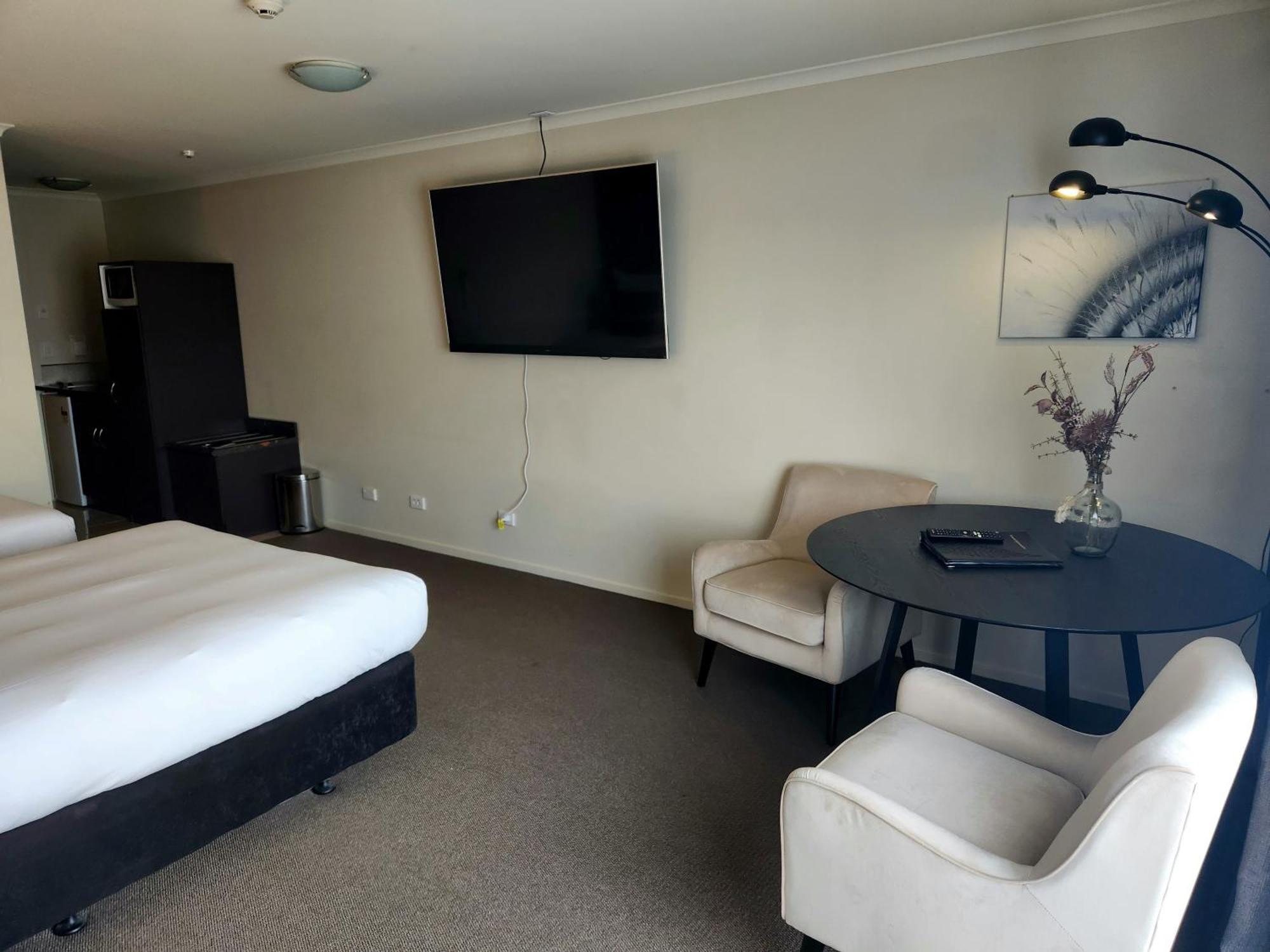 B-Ks Premier Motel Palmerston North Buitenkant foto