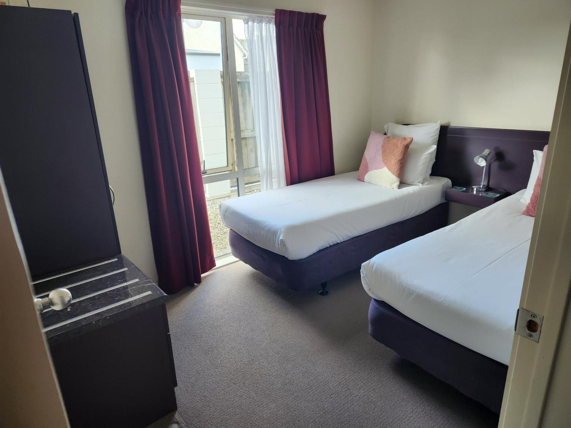 B-Ks Premier Motel Palmerston North Buitenkant foto