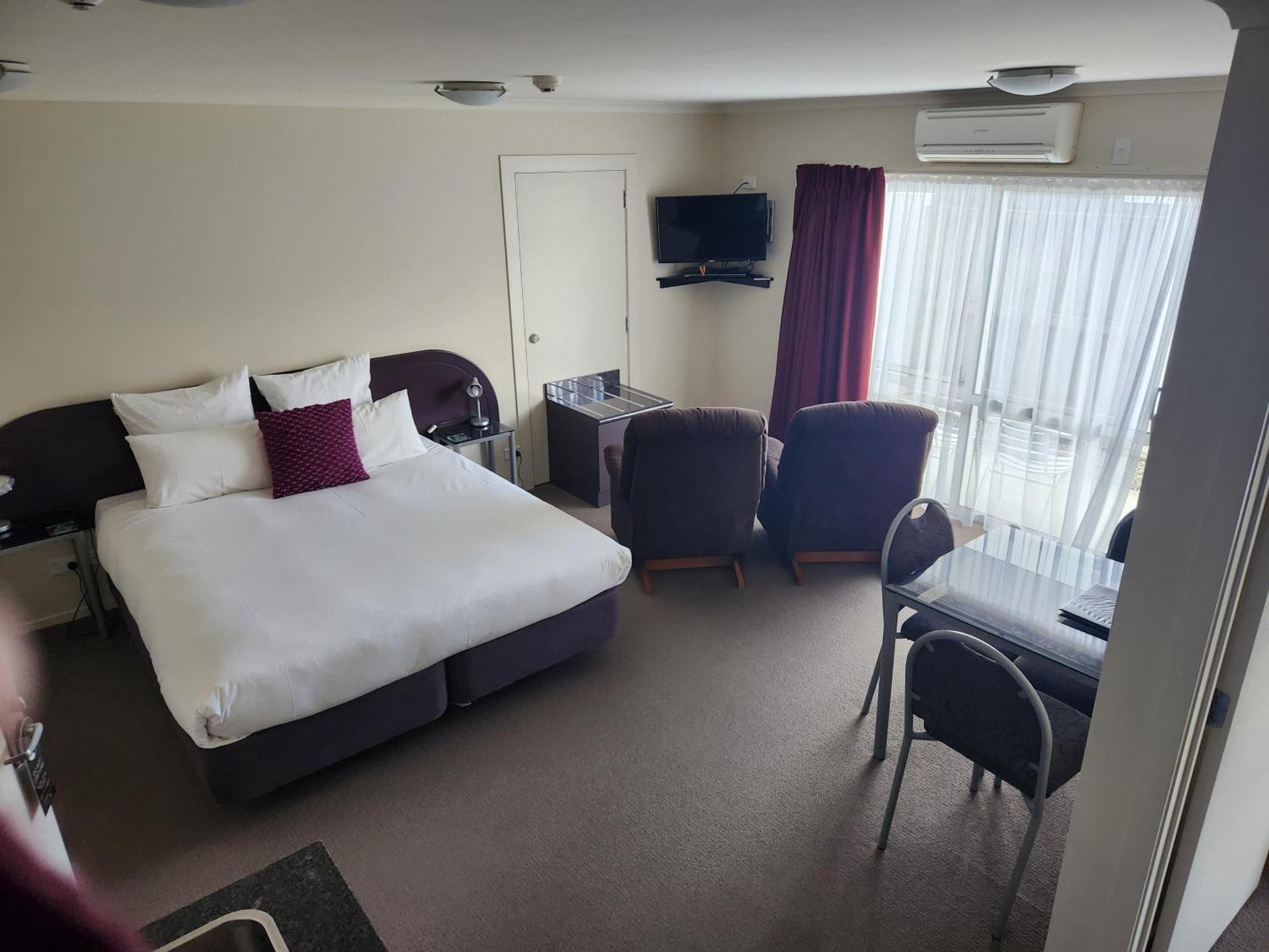 B-Ks Premier Motel Palmerston North Buitenkant foto