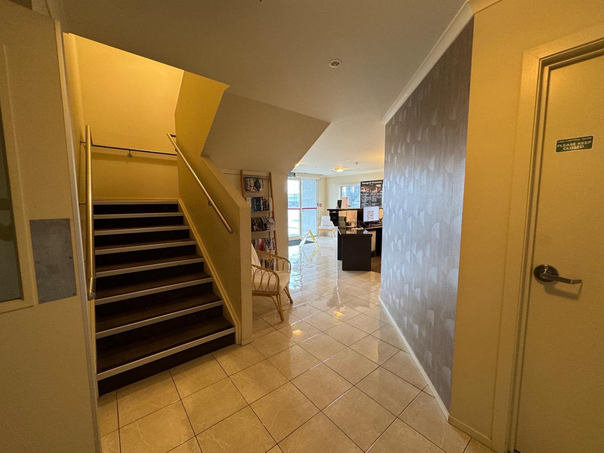 B-Ks Premier Motel Palmerston North Buitenkant foto