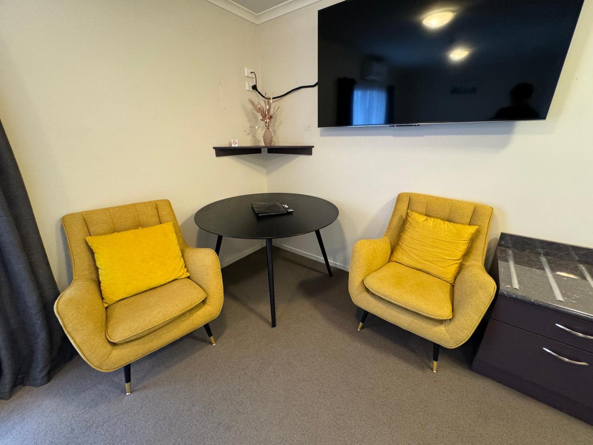 B-Ks Premier Motel Palmerston North Buitenkant foto
