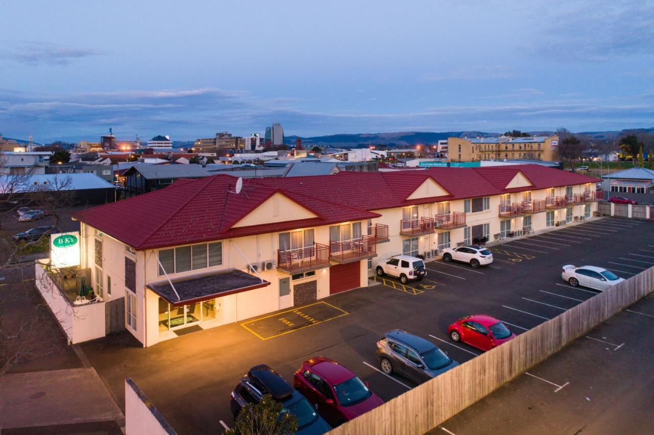 B-Ks Premier Motel Palmerston North Buitenkant foto